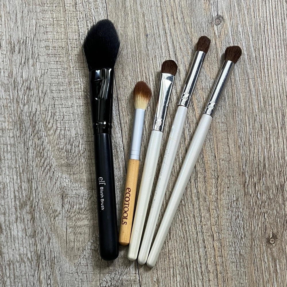 e.l.f. Blush Brush and EcoTools Eye Brush Set in Black and Natural
